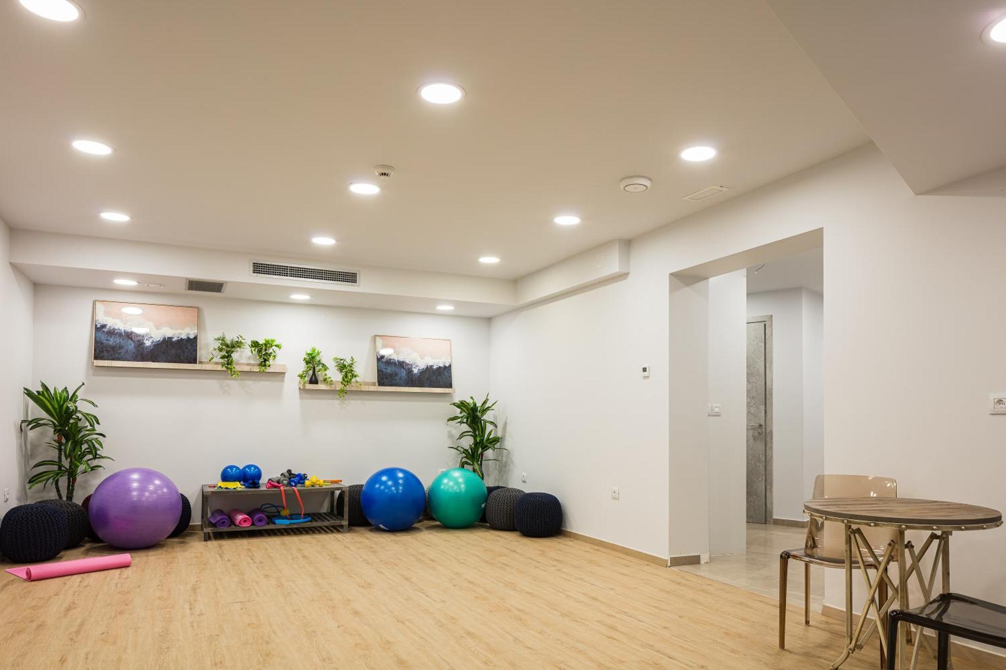 Lines Concept Accommodation 레팀노 외부 사진