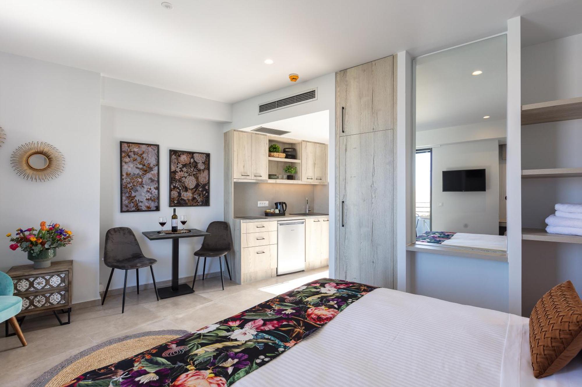Lines Concept Accommodation 레팀노 외부 사진